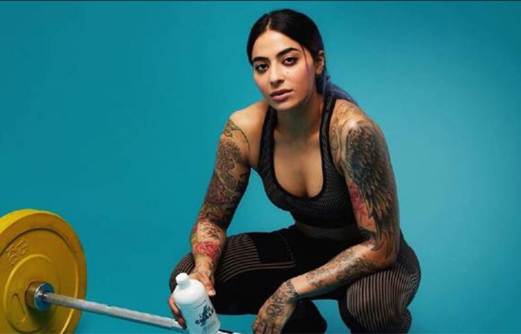 গুরবানি জাজ: চণ্ডীগড়ের মেয়ে গুরবানি, ‘বানি জে’ নামেই বেশি পরিচিত। ২০০৭ সালে ‘এমটিভি রোডিজ’-এর চতুর্থ মৌসুমের রানার আপ বানি। ওই বছরই ‘আপ কা সুরুর’ সিনেমাতে তাকে অভিনয় করতে দেখা যায়। তিনি তার ফিটনেস এবং ট্যাটুর জন্য বেশ বিখ্যাত। ছবি: সংগৃহীত