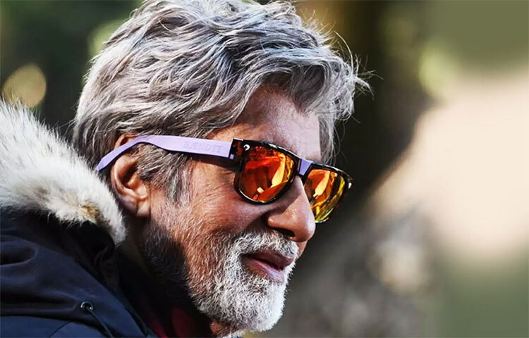 সূত্রের খবর অনুযায়ী, ছবিপ্রতি ১০ থেকে ৩০ কোটি রুপি উপার্জন করেন বলিউডের ‘বিগ বি’ অমিতাভ বচ্চন। ছবি: সংগৃহীত