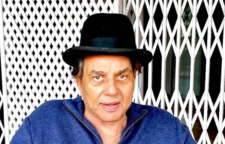 ‘হি-ম্যান অফ বলিউড’ ধর্মেন্দ্র ইন্ডাস্ট্রিতে ছয় দশক ধরে কাজ করছেন। মোট ৩০০টির বেশি ছবিতে অভিনয় করলেও দুই পুত্রের সঙ্গে তিনি হাতে গোনা ছবিতে অভিনয় করেছেন। ছবি: সংগৃহীত