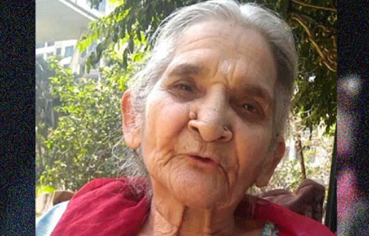 তবে ছোটবেলা থেকেই তার অভিনয়ের প্রতি তীব্র আগ্রহ ছিল। নাটক এবং সংগীত জোশী পরিবারের অবিচ্ছেদ্য অঙ্গ ছিল।