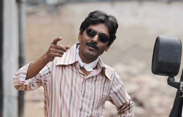 জানা যায়, নওয়াজ এই ফিল্মের জন্য সাড়ে তিন কোটি টাকা চেয়েছিলেন। বাজেট টপকে যায় নওয়াজের চাহিদা। ফিল্মটা ১ কোটি টাকায় করতে রাজি হন অক্ষয় কুমার।