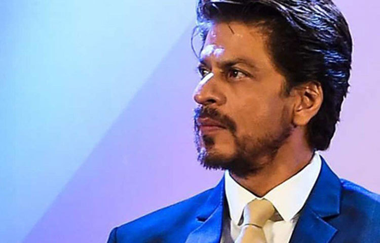 এ ছাড়া প্রধানমন্ত্রী ও মুখ্যমন্ত্রী ত্রাণ তহবিল এবং বেশ কয়েকটি স্বেচ্ছাসেবী সংস্থাকে অর্থ সাহায্য করেছেন তিনি। তবে কত টাকা সাহায্য করেছেন তা উল্লেখ করেননি।