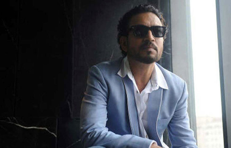 চরিত্রের সঙ্গে একাত্ম হয়ে যেতেন এই বলিষ্ঠ অভিনেতা। কোনো ম্যানারিজম ছাড়া সহজ সাবলীল অভিনয়কে তুরুপের তাস করে ইরফান উপহার দিয়েছেন ‘পিকু’, ‘বিল্লু’, ‘সাত খুন মাফ’, ‘হায়দর’, ‘তলওয়ার’, ‘মাদারি’, ‘হিন্দি মিডিয়াম’, ‘ব্লাকমেল’,‘ডেডলাইন সির্ফ চব্বিশ ঘণ্টে’-র মতো ছবিতে তার অনবদ্য অভিনয়।