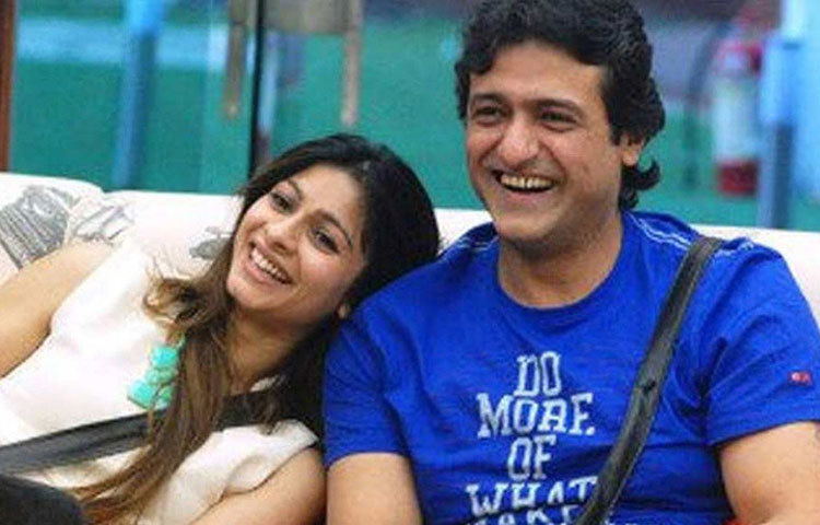 বড় পর্দায় অসফল তানিশাকে দেখা গিয়েছে ছোট পর্দাতেও। ‘বিগ বস’-এর চারটি মৌসুমে প্রতিযোগী ছিলেন তানিশা। বিগ বস সেভেনে তিনি দ্বিতীয় স্থান পেয়েছিলেন। বিগ বস ছাড়াও কিছু রিয়্যালিটি শো-এ অংশ নেন তিনি।