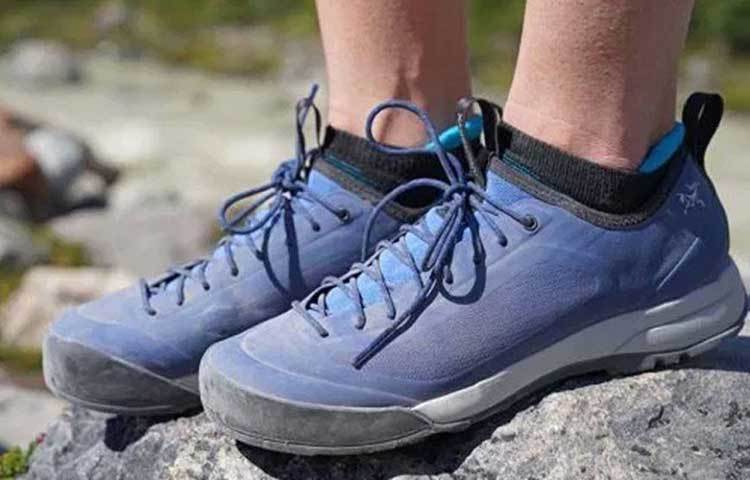 ভারতের দিল্লির বাসিন্দা মোহাক ভাল্লা এবং আনন্দ গঙ্গাধারণ। দু’জনেরই বয়স ২০ বছর। শৈশবের এই দুই বন্ধু দশম শ্রেণিতে পড়ার সময়ই এমন কিছু একটা তৈরি করার মনস্থির করেন।