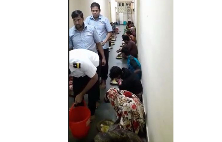 ঝড়ের রাতে সাগরদ্বীপের গৃহহীন প্রায় ২০০ জন মানুষকে আশ্রয় দিল ভারতের কলকাতা বন্দরের সাগর পাইলট স্টেশন।