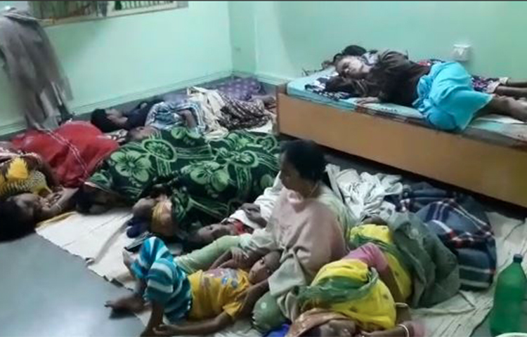 বঙ্গোপসাগরের উত্তর-পশ্চিম অংশে সৃষ্টি হয়ে এই ঘূর্ণিঝড় বুলবুল ধেয়ে আসে উত্তর-পূর্ব দিকে। ক্ষয়ক্ষতি আইলার মতো না হলেও শনিবার সারারাত তাÐব চালায় বুলবুল। পূর্বাভাষ মতোই ৭টা নাগাদ সাগরদ্বীপে আছড়ে পড়ে বুলবুল।