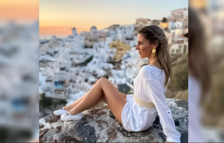 অথচ যে তরুণী এই বিজ্ঞাপনের মূল আকর্ষণ, তিনি অত্যন্ত সাবলীলভাবে দুঃসাহসিক এই কাজটি করেছেন। তার চোখে-মুখে বিন্দুমাত্র ভয়ের চিহ্ন ছিল না। ছবি: সংগৃহীত