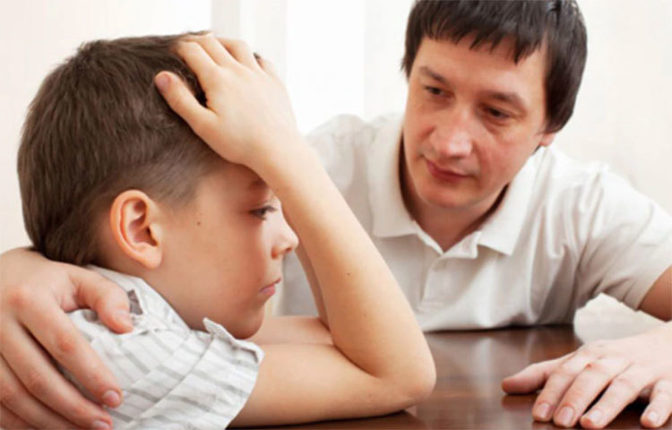 শিশুরা যা দেখে তাই শেখে। তাই আগে নিজেকে সংশোধন করুন। সব সময় ওদের বকাবকি করবেন না।