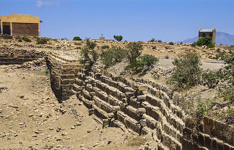 এই সব প্রত্নতাত্ত্বিক নিদর্শন থেকে জানা যায়, সে সময়কার অন্যান্য সভ্যতার সঙ্গেও বাণিজ্য চলত বিটা সামাতি ও আকসুমের।