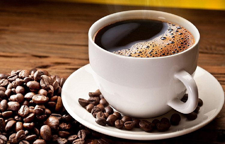 বলা হচ্ছে যে এক্সারসাইজের আগে ৩ মিলিগ্রাম ক্যাফেইন মানে, প্রতি কিলোগ্রাম ক্যাফেইন হলো একটি কড়া কফির সমান। আর এই কফিই এক্সারসাইজ করার আগে পান করলে মেদ কম হবে বলে গবেষকদের দাবি! ছবি: সংগৃহীত