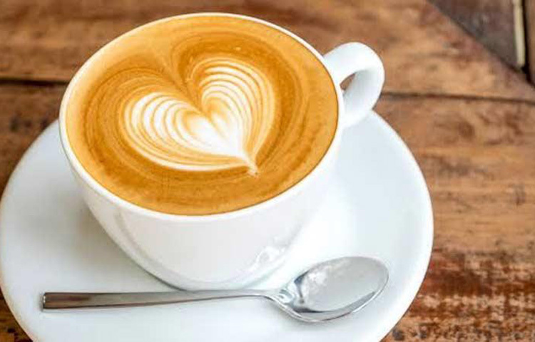 পরীক্ষায় এটা প্রমাণিত হয়েছে যে দুপুরের দিকে যারা এক্সারসাইজ করার আগে ক্যাফেইন গ্রহণ করেছেন সেটা তাদের ফ্যাট বার্নিং অনেক দ্রুত করে দিয়েছে। ছবি: সংগৃহীত