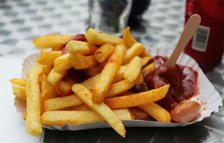 অতিরিক্ত ফ্যাট জমে যাওয়াও খারাপ কোলেস্টেরলের মাত্রা বৃদ্ধির অন্যতম কারণ। বিএমআই বা বডি মাস ইনডেক্স যদি ৩০ বা তার বেশি হয়ে যায়, তবে কোলেস্টেরল পরীক্ষা করান। ছবি: সংগৃহীত