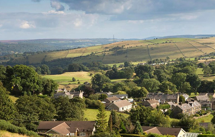 ইংল্যান্ডের ডার্বিশায়ারের গ্রাম ইয়াম। তবে ৩৫৬ বছর আগের ওই ঘটনার পর থেকে এই গ্রাম বিশ্বের দরবারে হয়ে উঠেছে ‘প্লেগ গ্রাম’। ছবি: সংগৃহীত