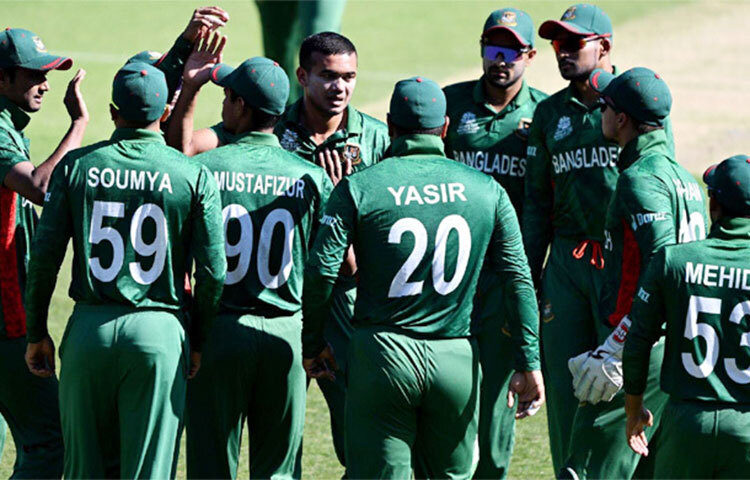 টাইগার খেলোয়াড় তাসকিনের পরপর ২ ওভারে ২ উইকেট জিম্বাবুয়ে শিবিরে ভীতির সৃষ্টি করে। অবশেষে বাংলাদেশ জয় লাভ করে। ছবি: সংগৃহীত