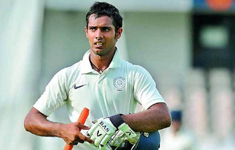 করোনাভাইরাসের প্রভাব পড়েছে ক্রিকেটেও। ভাইরাসের প্রভাব কিছুটা নিয়ন্ত্রণে এলেই ইংল্যান্ডে কাউন্টি খেলতে যাবেন হনুমা বিহারি।