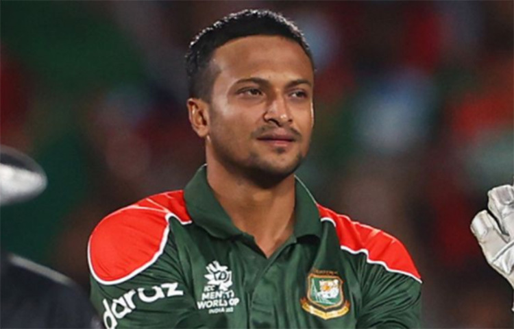 সাকিব আল হাসান: বিশ্বকাপে পুরোপুরি ব্যর্থতার কারণে স্কোয়াড থেকে বাদ পড়েছেন অভিজ্ঞ সাকিব আল হাসান। ছবি: সংগৃহীত