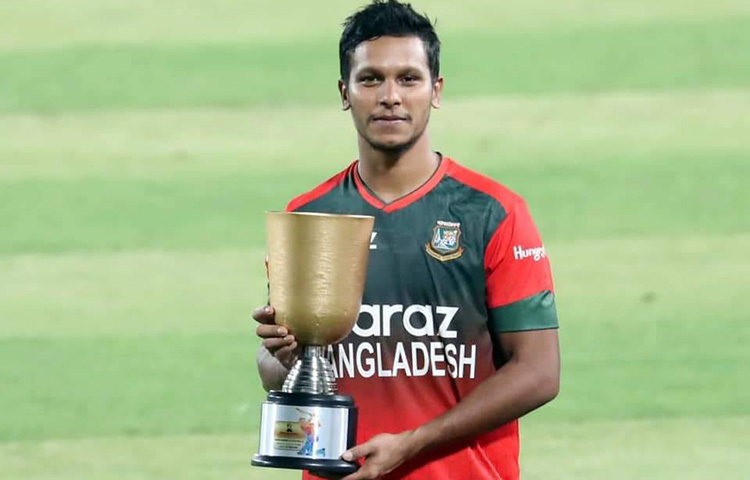 মোহাম্মদ সাইফউদ্দিন। তিনি একজন বোলিং অলরাউন্ডার। পেস বোলিংয়ের পাশাপাশি হার্ডহিটিং ব্যাটিংটাও জানেন। ছবি: সংগৃহীত