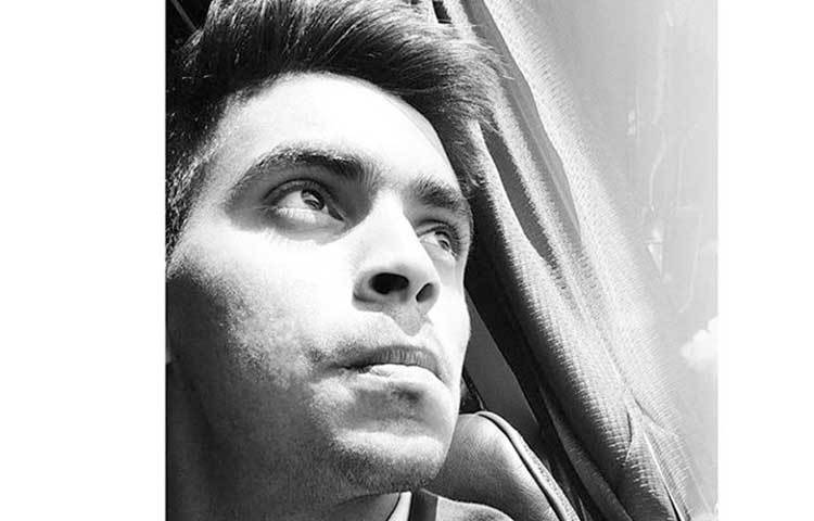 তারপরেও জীবনকে দেখেন বাইসাইকেলের চাকার মতো। যেখানে ওঠাপড়া আসে হাত ধরাধরি করে। বাবার কথামতো প্রত্যেক ভাল পারফরম্যান্সের সাফল্য পরদিন ভুলে যান কার্তিক। প্রতিটা দিন শুরু করেন নতুন করে।