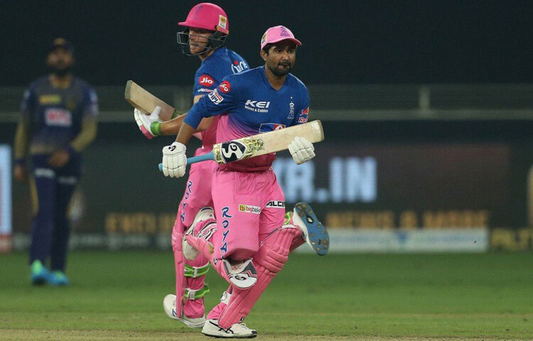 এই অবস্থা থেকে কলকাতার জয় নিয়ে খুব একটা সন্দেহ না থাকলেও তখন বড়টা হয়ে দাড়ায় কত রানে জয়। জস বাটলার, রাহুল তেওয়াটিয়ারা কিছু রান করে নাইটদের জয়কে কিছুটা দীর্ঘায়িত করেন।