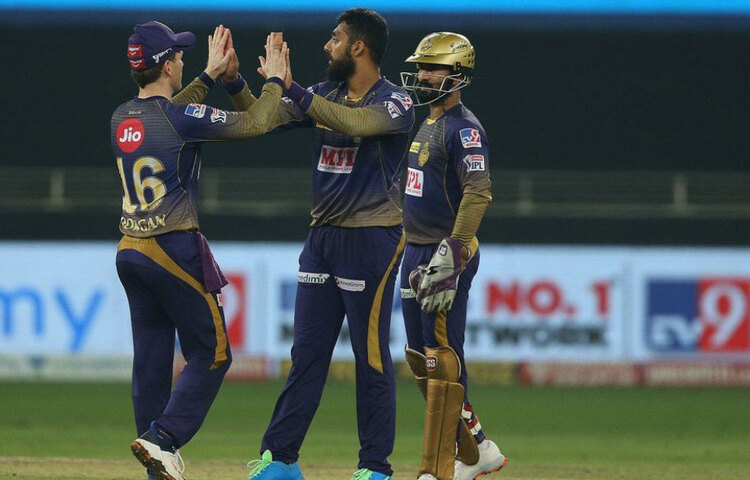 রাজস্থানের ইনিংস শেষ হয় ১৩১ রানে। ৬০ রানে জয় পেয়ে পয়েন্ট টেবিলের ৮ নম্বর থেকে এক লাফে ৪ নম্বরে পৌঁছে যায় কলকাতা। নাইটদের হয়ে ম্যাচের সেরা কামিন্স ৪ উইকেট নেন। শিবম মাভি ও বরুণ চক্রবর্তীও ২টি করে উইকেট পান। শেষ ওভারে ১ রান দেয়া কমলেশ নাগরকোটিও পান ১টি উইকেট।