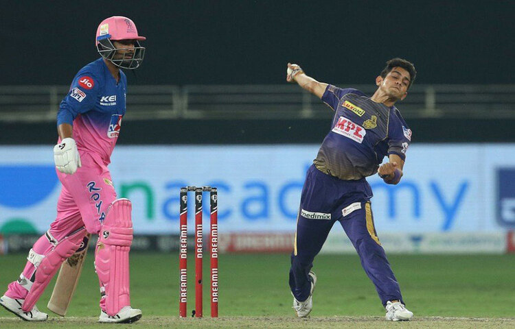 এই জয়ের ফলে কলকাতা শেষ করল ১৪ পয়েন্টে। আজ ব্যাঙ্গালোর ও দিল্লির ম্যাচে যে কোনও দল বড় ব্যবধানে হারলে প্লে-অফের রাস্তা খুলে যেতে পারে নাইটদের সামনে। অন্যদিকে মঙ্গলবারের ম্যাচে সানরাইজার্স হারলেও সরাসরি প্লে অফে চলে যাবে কলকাতা নাইট রাইডার্স।