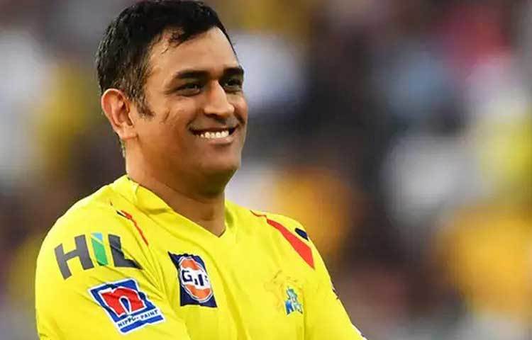 চেন্নাই সুপার কিংসের জার্সিতে ধোনির সামনে এবারের আইপিএলের গুরুত্ব সেই কারণেই আলাদা। যদি টি-টোয়েন্টি বিশ্বকাপের দলে থাকতে চান, তবে এই টুর্নামেন্টে পুরনো ছন্দে তাকে থাকতেই হবে। আর তিনি শুরু করেও দিয়েছেন অনুশীলন। দীর্ঘদিন প্রতিযোগিতামূলক ক্রিকেটের বাইরে ছিলেন তিনি। কাজটা তাই বেশ কঠিন। তবে ধোনি বলেই অসম্ভবকে সম্ভব করে ফেলতে পারেন!