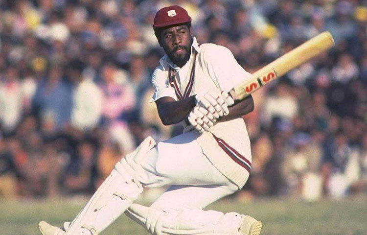 ওপেনিংয়ে থাকবেন ভিভিয়ান রিচার্ডস। এক দিনের ক্রিকেটে তার স্ট্রাইক রেট ৯০.২০। খেলতেন রাজার মতো দাপটে। শাসন করতেন বোলারদের। ১৮৭ একদিনের ম্যাচে ৪৭ গড়ে করেছেন ৬৭২১ রান। সর্বাধিক অপরাজিত ১৮৯। রয়েছে ১১ সেঞ্চুরি, ৪৫ হাফ-সেঞ্চুরি।