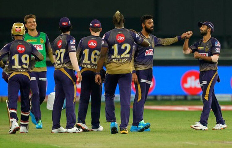 গতকাল একেবারে চমকে দেয়া পারফরম্যন্সে স্টোকস-স্মিথ সম্বলিত শক্তিশালী ব্যাটিং অর্ডারকে উপড়ে ফেলেছেন প্যাট কামিন্স-শিভম মাভিরা। রাজস্থান ইনিংসের পাওয়ার প্লে-তেই মোটামুটি ম্যাচের ফয়সালা হয়ে যায়। এই জয়ের পিছনে প্রধান ভূমিকা কার?