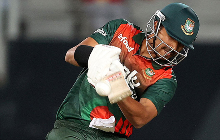 হারারেতে রুদ্ধশ্বাস লড়াইয়ে শেষ হাসি হেসেছে বাংলাদেশই। ১৯৪ রানের লক্ষ্য তাড়া করে পেরিয়ে গেছে ৫ উইকেট আর ৪ বল হাতে রেখে। তিন ম্যাচের টি-টোয়েন্টি সিরিজ জিতে নিয়েছে ২-১ ব্যবধানে। ছবি: সংগৃহীত