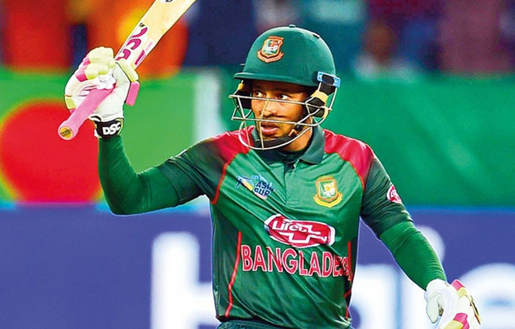 মুশফিকুর রহীম: সবার প্রিয় এই তারকা ক্রিকেটার বিশ্বকাপে ভালো খেলা উপহার দিতে পারেননি। তাই তিনিও নেই এবারের স্কোয়াডে। ছবি: সংগৃহীত