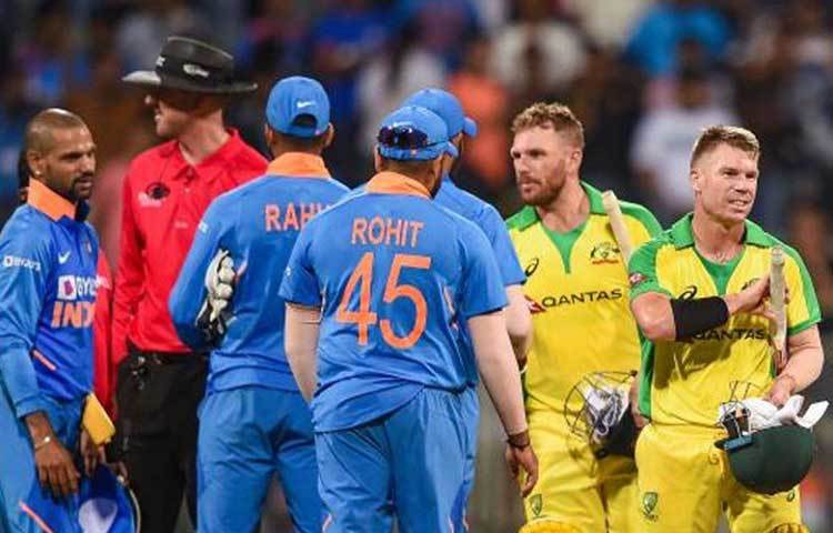 প্রথমেই বলতে হবে দল নির্বাচনের কথা। ধাওয়ান, রাহুল, রোহিত- তিন ওপেনারকে দলে জায়গা দিতে গিয়ে দলের ভারসাম্যটাই গেল বিগড়ে। চার নম্বরে দুর্দান্ত খেলা শ্রেয়স পাঁচ নম্বরে নেমে ব্যর্থ হলেন। এক ধাপ নীচে ব্যাট করতে নেমে রান পেলেন না কোহালি নিজেও।