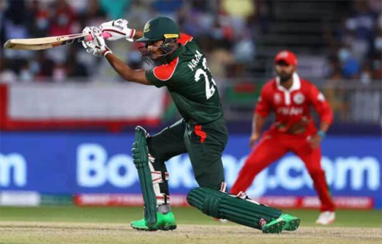 লিটন দাসের সঙ্গে ওপেনিং জুটিটা ভালোই গড়েছিলেন আজ। ৪০ রানের সেই জুটি বাংলাদেশকে শুধু উড়ন্ত সূচনা নয়, দারুণ আত্মবিশ্বাসও এনে দিয়েছিল। লিটন ১৬ বলে ১৬ রান করে আউট হয়ে গেলেও আরেকপ্রান্ত ধরে খেলেন আরেক ওপেনার, তরুণ নাইম শেখ। ছবি: সংগৃহীত