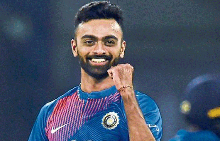 দুর্দান্ত এই পারফরম্যান্সের পর আইপিএল ফ্রাঞ্চাইজিদের কাছে ভীষণ জনপ্রিয় হয়ে ওঠেন জয়দেব। তারপর তাকে রাজস্থান রয়্যালস্ ১১ কোটি ৫০ লাখ টাকায় কিনে নেয়। কিন্তু রাজস্থান রয়্যালস্-এর জন্য তেমন পারফরম্যান্স দেখাতে পারেননি তিনি। পরে আরও একটা আইপিএলে রাজস্থান রয়্যালস্ তাকে ৮ কোটি ৪০ লাখ টাকায় কেনে। সেবারও হতাশ করেন জয়দেব।