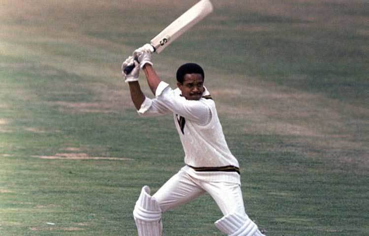 গ্যারি সবার্স : এই ক্রিকেটারকে ‘গ্রেটেস্ট অলরাউন্ডার’ হিসেবে বিবেচনা করা হয়।