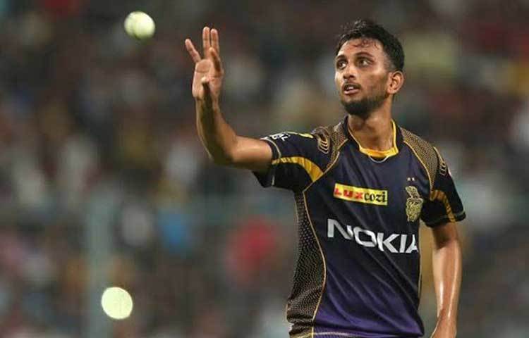 প্রসিদ্ধ কৃষ্ণের নাম শোনা গিয়েছিল ভারত অধিনায়ক বিরাট কোহালির মুখে। টি-টোয়েন্টি বিশ্বকাপে ‘সারপ্রাইজ প্যাকেজ’ হিসেবে ব্যবহার করা হতেই পারে কর্নাটকি পেসারকে, এমন ইঙ্গিত দিয়েছিলেন তিনি। কোহলি বলেছিলেন যে, প্রসিদ্ধের গতি ও বাউন্স অস্ট্রেলিয়ার মাটিতে কাজে আসতে পারে। তবে জাতীয় দলে আসা সহজ হবে না তার জন্য।