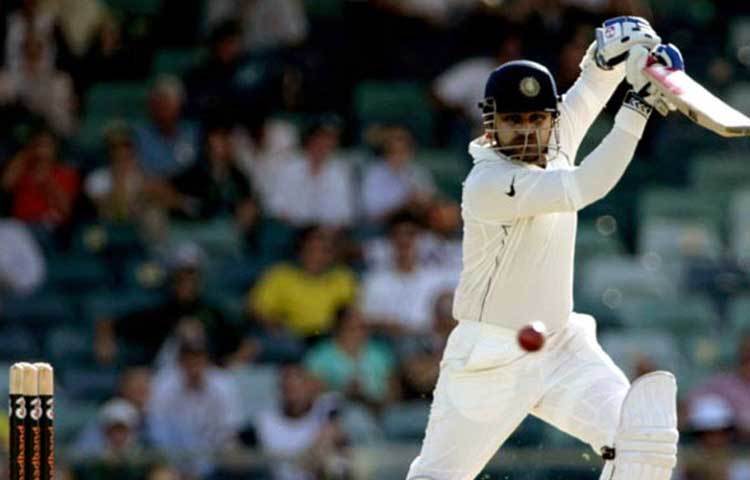 ২০০৩ সালে নিউজিল্যান্ডের বিরুদ্ধে প্রথম টেস্ট সেঞ্চুরি করেছিলেন সেহবাগ। মোহালিতে সেই ইনিংসে ১৩০ করেছিলেন তিনি। আর কিউয়িদের বিরুদ্ধে তার দ্বিতীয় সেঞ্চুরি এসেছিল আহমেদাবাদে, ২০১০ সালে। সেই ইনিংসে ঝড়ের গতিতে মাত্র ১৯৯ বলে ১৭৩ করেছিলেন।