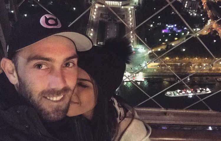 ২০১৭ সালে ভিনি ও ম্যাক্সির সম্পর্ক জানাজানি হয় প্রথমবার। তারপর থেকে নিজেদের সম্পর্ক নিয়ে মুখ খোলেননি দুজনের কেউই।