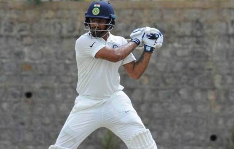 করোনার কারণে এখন সবই আটকে রয়েছে। এই পরিস্থিতি ঠিকঠাক হলে কাউন্টিতে খেলতে যাবেন তিনি।