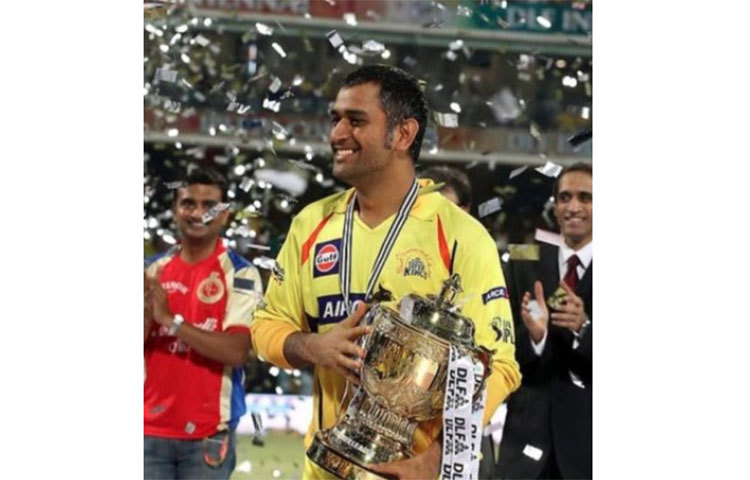 নির্বাচকরা একাধিকবার ভবিষ্যতের কথা বললেও ধোনি জাতীয় দলে ফিরতে চান। আইপিএলে পারফর্ম করেই ফের টিম ইন্ডিয়ায় ফিরতে দৃঢ়প্রতিজ্ঞ ছিলেন তিনি।