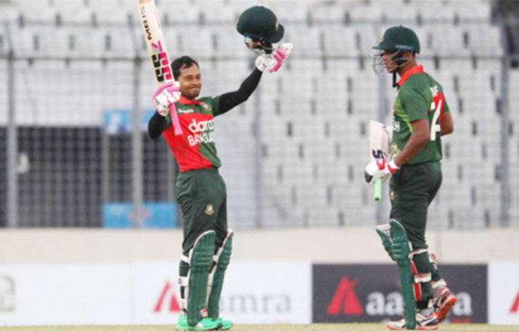 শুধু লঙ্কানদের বিপক্ষে সিরিজ জেতাই নয়, দ্বিতীয় ম্যাচটি জিতে বিশ্বকাপ সুপার লিগের পয়েন্ট টেবিলেও শীর্ষে উঠে গেলো বাংলাদেশ। যেখানে ৮ ম্যাচে বাংলাদেশের সংগ্রহ ৫০ পয়েন্ট। ইংল্যান্ড, পাকিস্তান ও অস্ট্রেলিয়ার রয়েছে ৪০টি করে পয়েন্ট। শেষ ম্যাচ জিতলে তাদের সঙ্গে ব্যবধান আরও বাড়াতে পারবে বাংলাদেশ। ছবি: সংগৃহীত