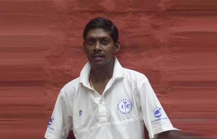 লক্ষ্মণ শিবরামকৃষ্ণান: আর ক্রিকেটার হিসেবেও দুর্দান্ত প্রতিভাবান হিসেবে চিহ্নিত ছিলেন লেগস্পিনার শিবরামকৃষ্ণন। ১৭ বছর ১১৮ দিন বয়সে সেই সময় ভারতের কনিষ্ঠতম ক্রিকেটার হিসেবে অভিষেক হয়েছিল টেস্টে। আটের দশকে খেলেছেন নয় টেস্ট ও ১৬ ওয়ানডে। তবে আন্তর্জাতিক ক্রিকেটে বেশিদিন স্থায়ী হননি তিনি।