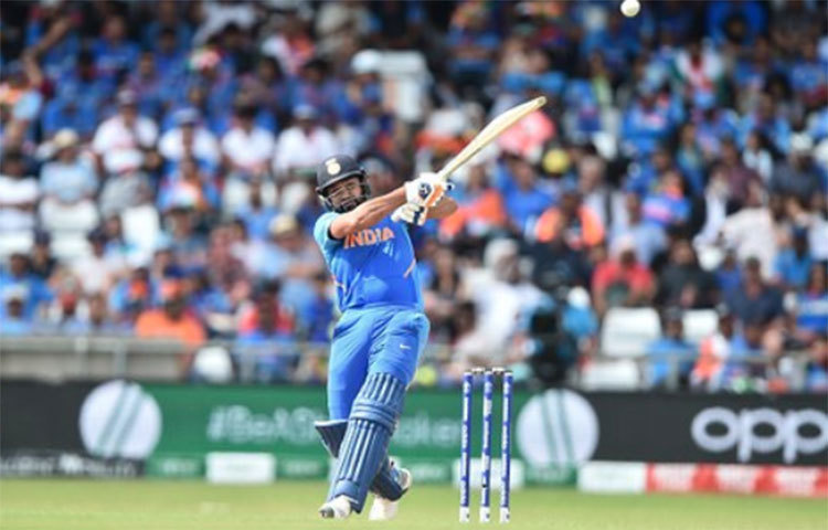 একদিনের ক্রিকেটে সবচেয়ে বেশি রানের ইনিংস-শ্রীলঙ্কার বিরুদ্ধে রোহিতের ২৬৪ রান একদিনের ক্রিকেটে সর্বোচ্চ ব্যক্তিগত ইনিংস। ওই ইনিংসে ছিল নয়টি ছয় ও তেত্রিশ বাউন্ডারি।