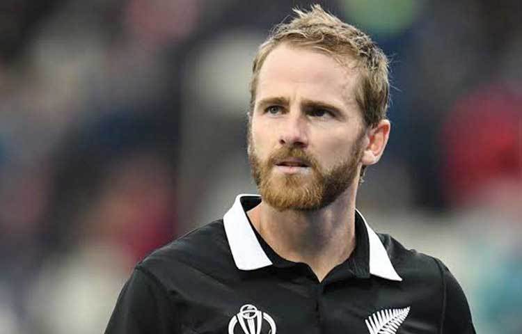 কেন উইলিয়ামসন: কিউয়ি অধিনায়ককে দলের পাঁচ নম্বরে রেখেছে আইসিসি। টেস্ট হোক বা ওয়ান ডে, নিউজিল্যান্ডের সেরা ক্রিকেটার তিনিই। তবে দলের হয়ে চার নম্বরে নামেন উইলিয়ামসন।