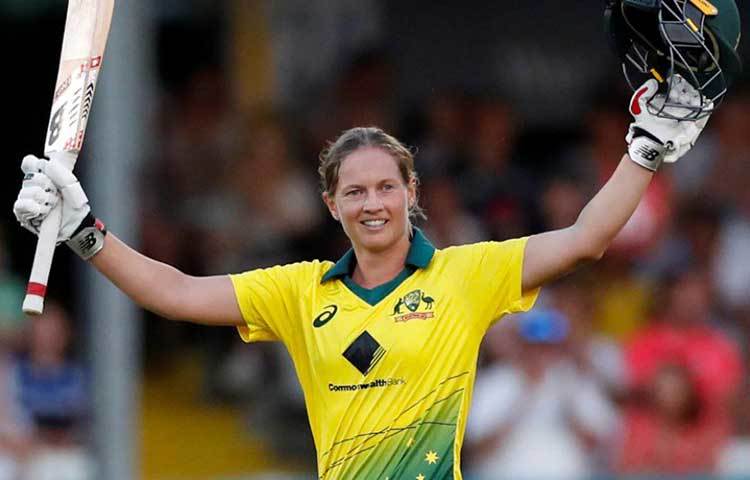 অস্ট্রেলিয়ার অধিনায়ক মেগ ল্যানিং থাকছেন পাঁচে। ৪৪ গড়ে তিনি করেছেন ১৩২ রান। এই দলটার অধিনায়কও তিনি। বিশ্বকাপজয়ী অধিনায়ককেই নেতৃত্বে বেছে নিয়েছে আইসিসি।