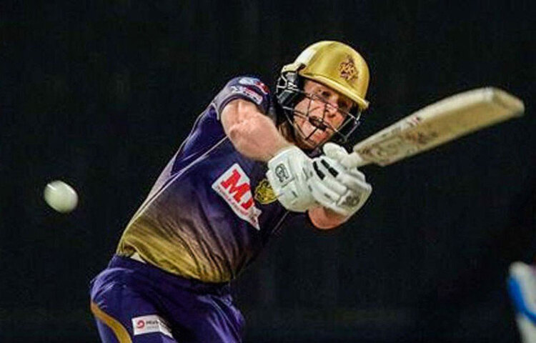 অইন মর্গ্যান: ক্যাপ্টেন হিসেবে আইপিএলের প্লে-অফে কেকেআর তুলতে পারবেন? লাখ টাকার প্রশ্নটা ঘুরপাক খাচ্ছে অনেক ফ্যানের মনে। তবে ব্যাটিংয়ের পাশাপাশি আজ প্রতিপক্ষকে ঘায়েল করতে মর্গ্যানের মগজাস্ত্রের উপরেও ভরসা করছেন অনেকে।