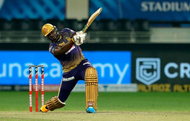 এরপরেই অইন মর্গ্যান ও আন্দ্রে রাসেলের ব্যাটে ম্যাচে ফেরে নাইটরা। রাসেল ১১ বলে ২৫ রানের ঝোড়ো ইনিংস খেলেন। আধা ফিট রাসেলের ক্যামিওতে অক্সিজেন পায় কলকাতা।