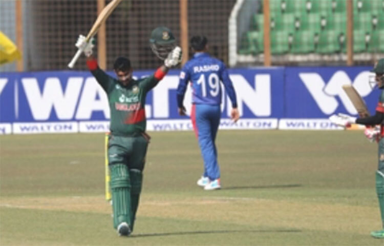 আফগানিস্তানকে ৩০৭ রানের লক্ষ্য দিয়েছে বাংলাদেশ। ফজলহক ফারুকির শেষ ওভারে এসেছে মাত্র ৪ রান। শেষটা ভালো হলো না বাংলাদেশের। তবু ৫০ ওভার শেষে ৪ উইকেটে ৩০৬ রানের শক্তিশালী সংগ্রহ পেয়েছে বাংলাদেশ। ছবি: সংগৃহীত