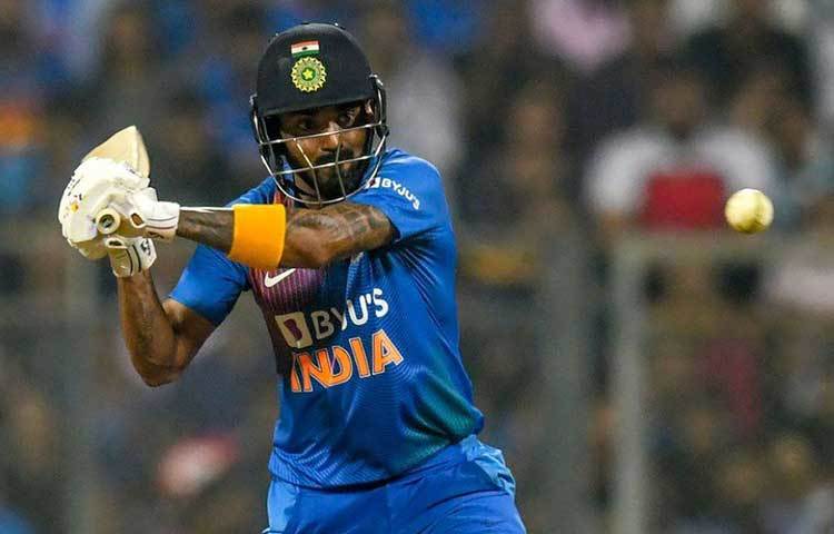 ওয়াংখেড়েতে এই ফরম্যাটে শেষ তিন ইনিংসে রাহুলের ব্যাট থেকে এল ২৮৫ রান। এই ম্যাচে তিনি করলেন ৯১। এর আগে ২০১৮ সালের আইপিএল ও ২০১৯ সালের আইপিএলে এই মাঠে তিনি করেছিলেন যথাক্রমে ৯৪ ও অপরাজিত ১০০। টি-টোয়েন্টি ক্যারিয়ারে এই নিয়ে দ্বিতীয়বার নব্বইয়ের ঘরে আউট হলেন তিনি। ম্যান অফ দ্য ম্যাচ হলেন তিনিই।