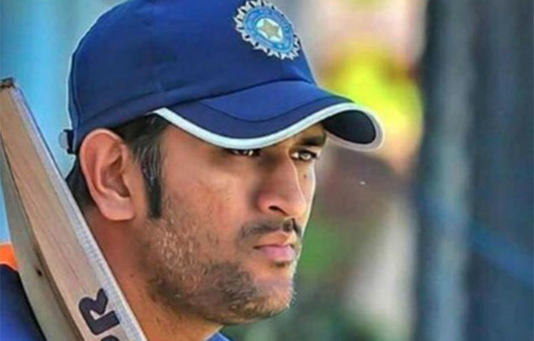 আসন্ন বিশ্বকাপে খেলার মানসিক প্রস্তুতিও সারা ছিল। তবে এর মধ্যেই করোনা পরিস্থিতিতে আইপিএল পিছিয়ে দেয়া হয়েছে অনির্দিষ্টকালের জন্য।